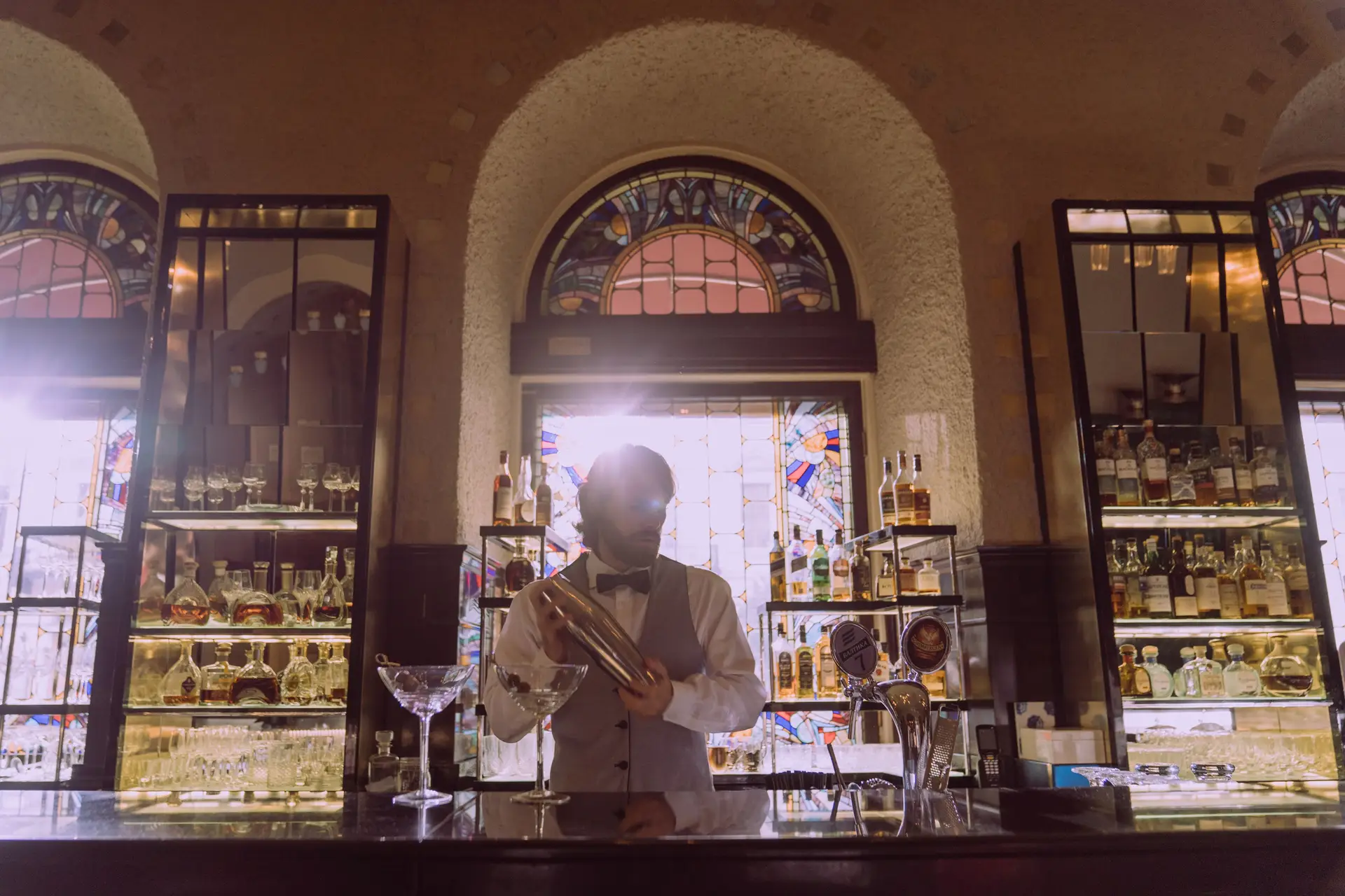 Bartender i arbeid